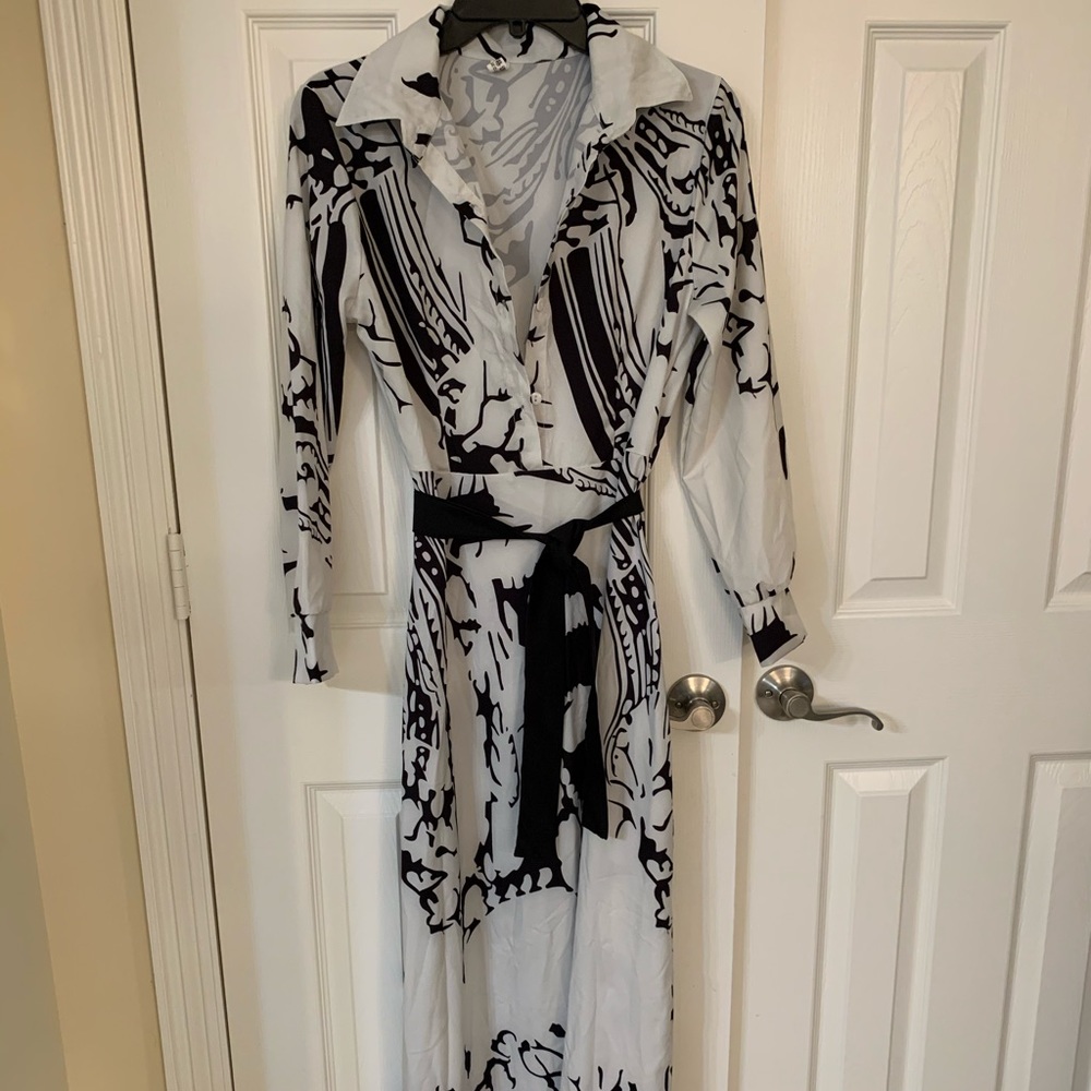 New black and white belted maxi dress